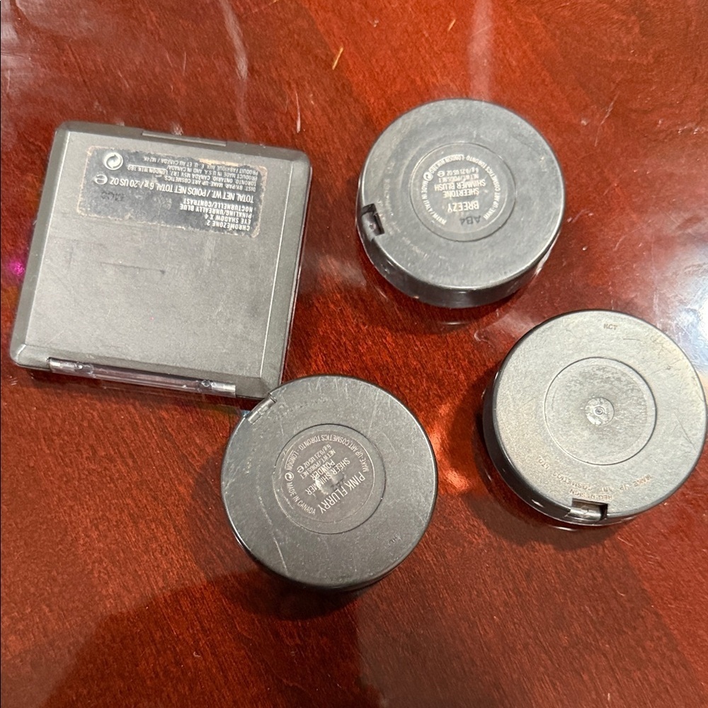 4 MAC Cosmetics Eyeshadow and Blush Set - Pink, Blue, Purple, Brown - Picture 6 of 6